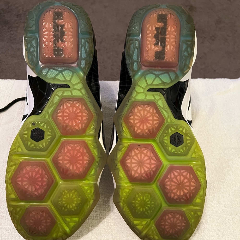 Nike LeBron 12 All-Star Game. Size 12. Preowned - Picture 9 of 9